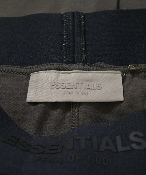 Fear of God ESSENTIALS（フィアオブゴッド　エッセンシャルス）その他 カーキ サイズ:M メンズ/2200639862156