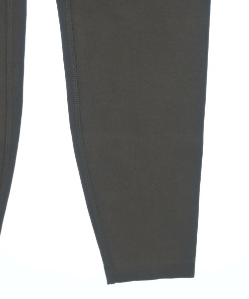 Fear of God ESSENTIALS（フィアオブゴッド　エッセンシャルス）その他 カーキ サイズ:M メンズ/2200639862156