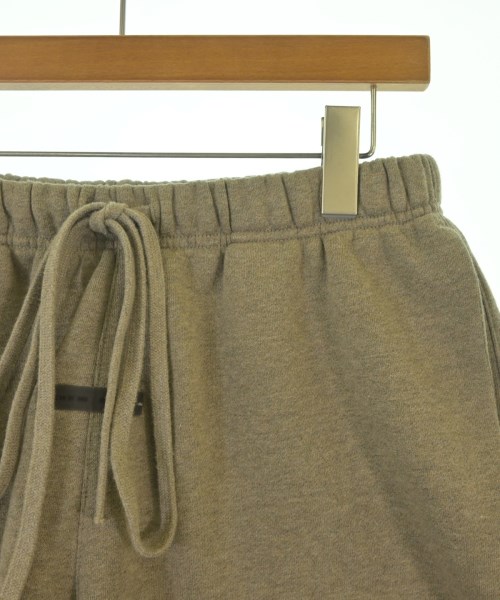 Fear of God ESSENTIALS（フィアオブゴッド　エッセンシャルス）ショートパンツ 茶 サイズ:XS メンズ/2200625254033