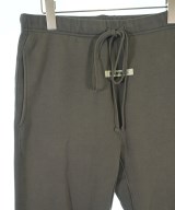 Fear of God ESSENTIALS（フィアオブゴッド　エッセンシャルス）スウェットパンツ カーキ サイズ:S メンズ/2200694807147