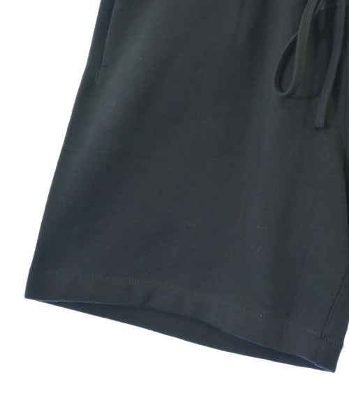Fear of God ESSENTIALS（フィアオブゴッド　エッセンシャルス）ショートパンツ 黒 サイズ:M メンズ/2200713794120