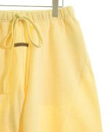 Fear of God ESSENTIALS（フィアオブゴッド　エッセンシャルス）スウェットパンツ 黄 サイズ:XS メンズ/2200645357080