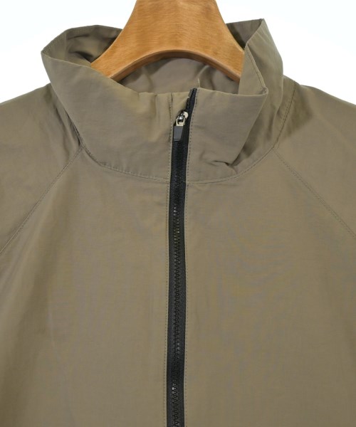 Fear of God ESSENTIALS（フィアオブゴッド　エッセンシャルス）その他 ベージュ サイズ:XS メンズ/2200652169027