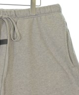 Fear of God ESSENTIALS（フィアオブゴッド　エッセンシャルス）ショートパンツ グレー サイズ:L メンズ/2200654458075