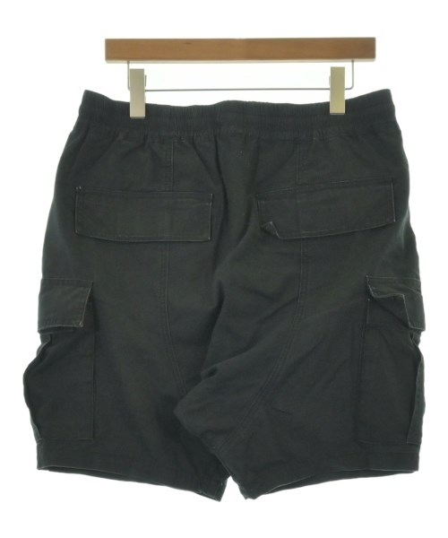 Fear of God ESSENTIALS（フィアオブゴッド　エッセンシャルス）ショートパンツ 黒 サイズ:M メンズ/2200707272030