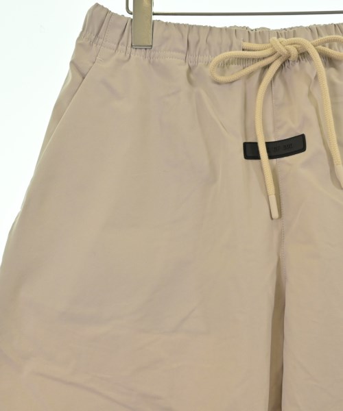 Fear of God ESSENTIALS（フィアオブゴッド　エッセンシャルス）その他 ベージュ サイズ:XS メンズ/2200667669185