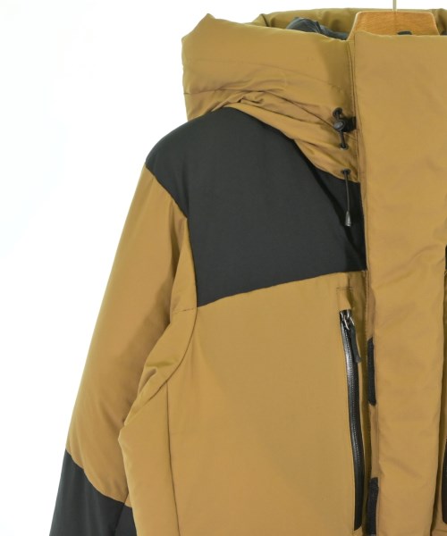 THE NORTH FACE（ザノースフェイス）ダウンジャケット/ダウンベスト ベージュ サイズ:M メンズ/2200622241012