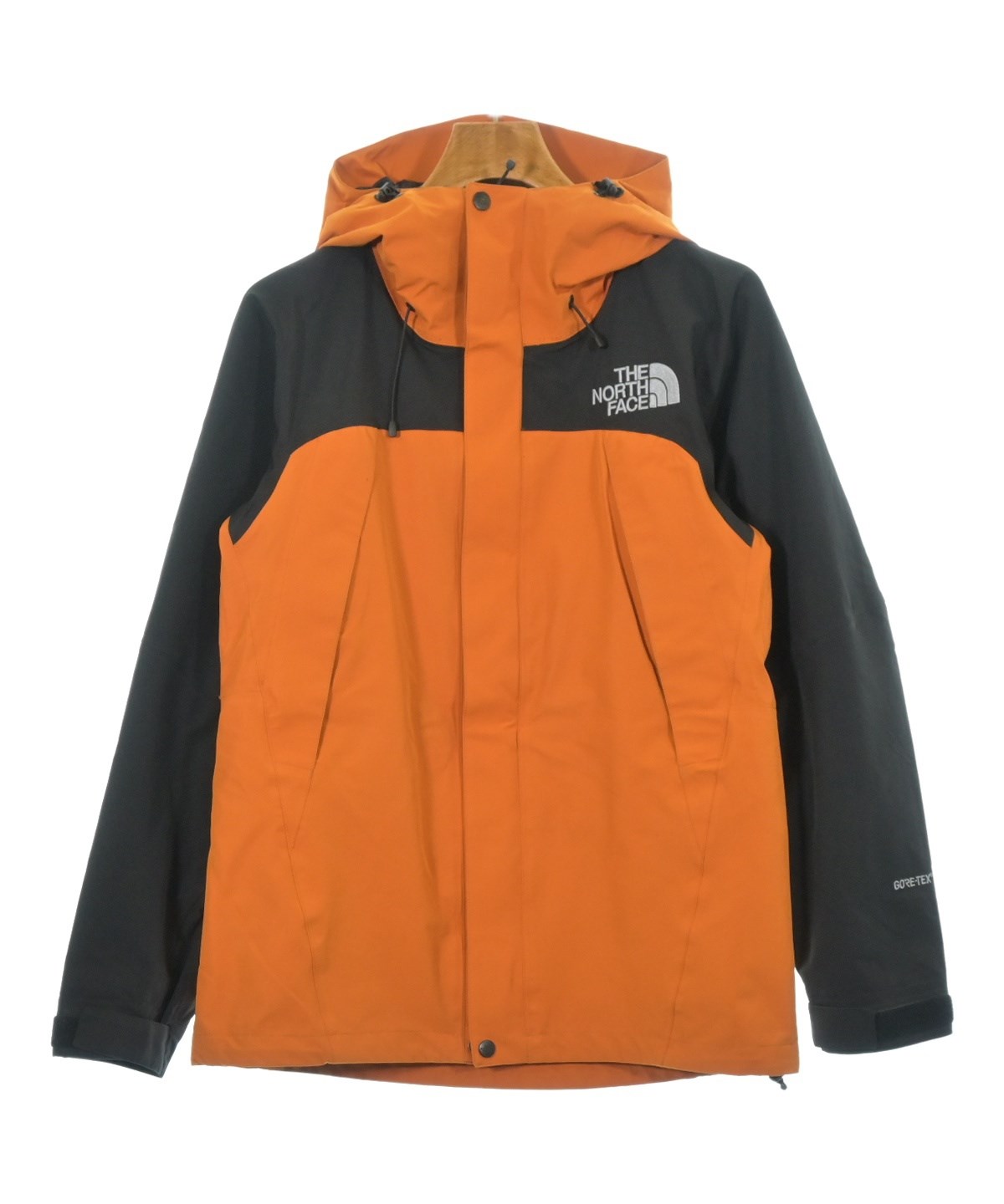 THE NORTH FACE（ザノースフェイス）マウンテンパーカー オレンジ