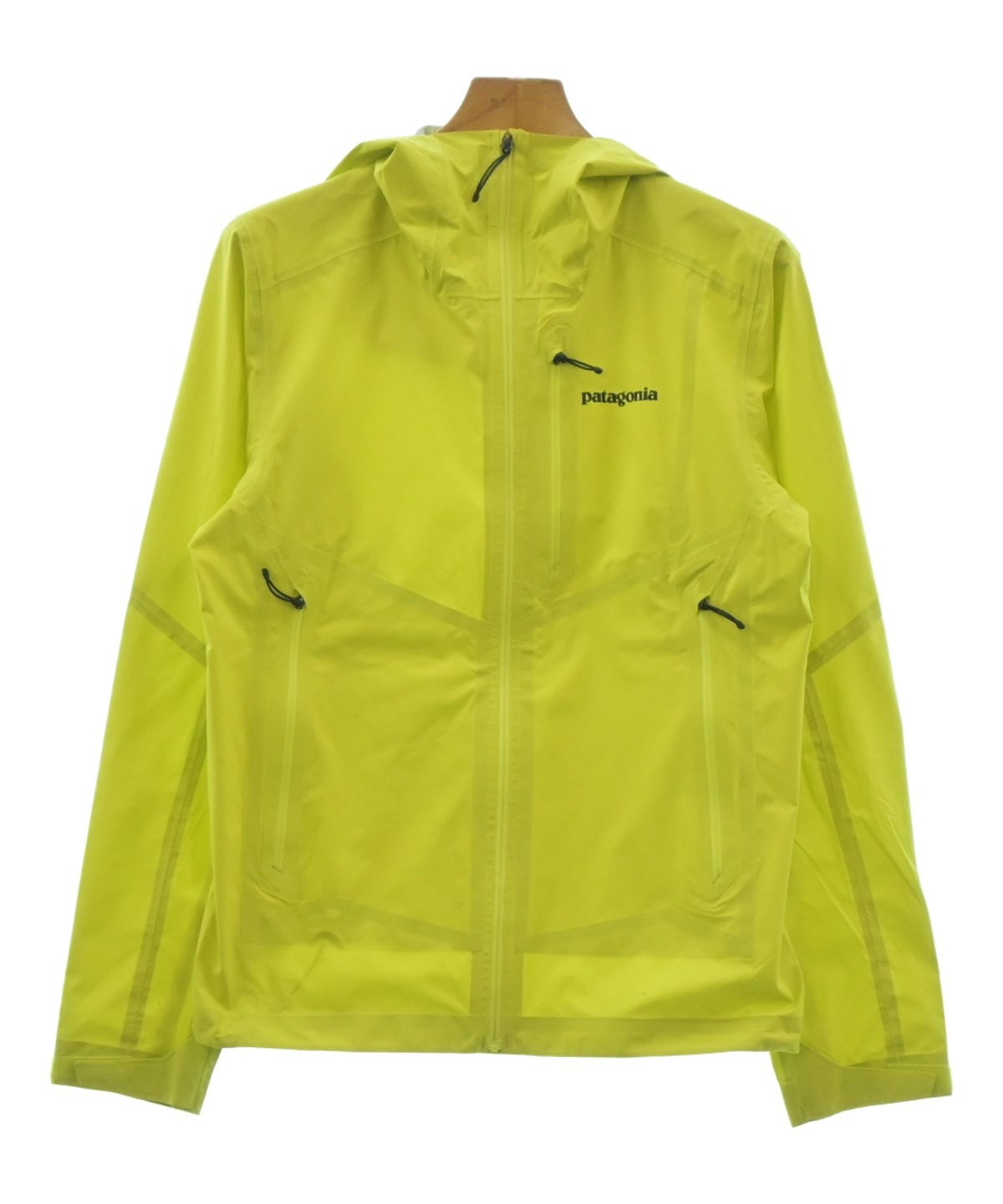 Patagonia（パタゴニア）マウンテンパーカー 黄 サイズ:XS メンズ
