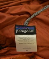 Patagonia（パタゴニア）ダウンジャケット/ダウンベスト オレンジ サイズ:M メンズ/2200640274016