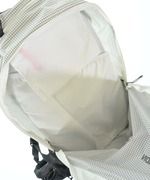 Salomon（サロモン）バックパック・リュック 白 サイズ:- メンズ/2200615866017