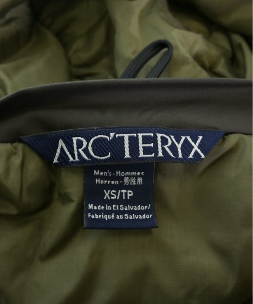 ARC'TERYX（アークテリクス）ダウンジャケット/ダウンベスト カーキ サイズ:XS メンズ/2200642605085