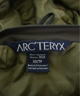 ARC'TERYX（アークテリクス）ダウンジャケット/ダウンベスト カーキ サイズ:XS メンズ/2200642605085