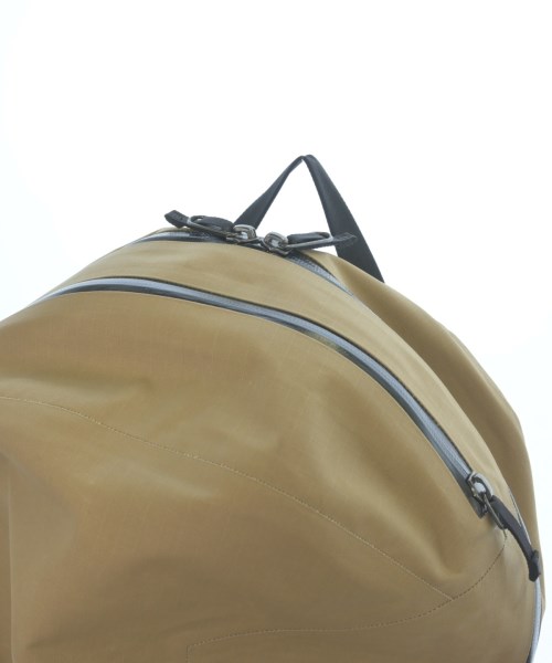 ARC'TERYX（アークテリクス）バックパック・リュック ベージュ サイズ:- メンズ/2200610872037