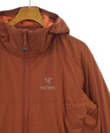ARC'TERYX（アークテリクス）ダウンジャケット/ダウンベスト オレンジ サイズ:L メンズ/2200615299105