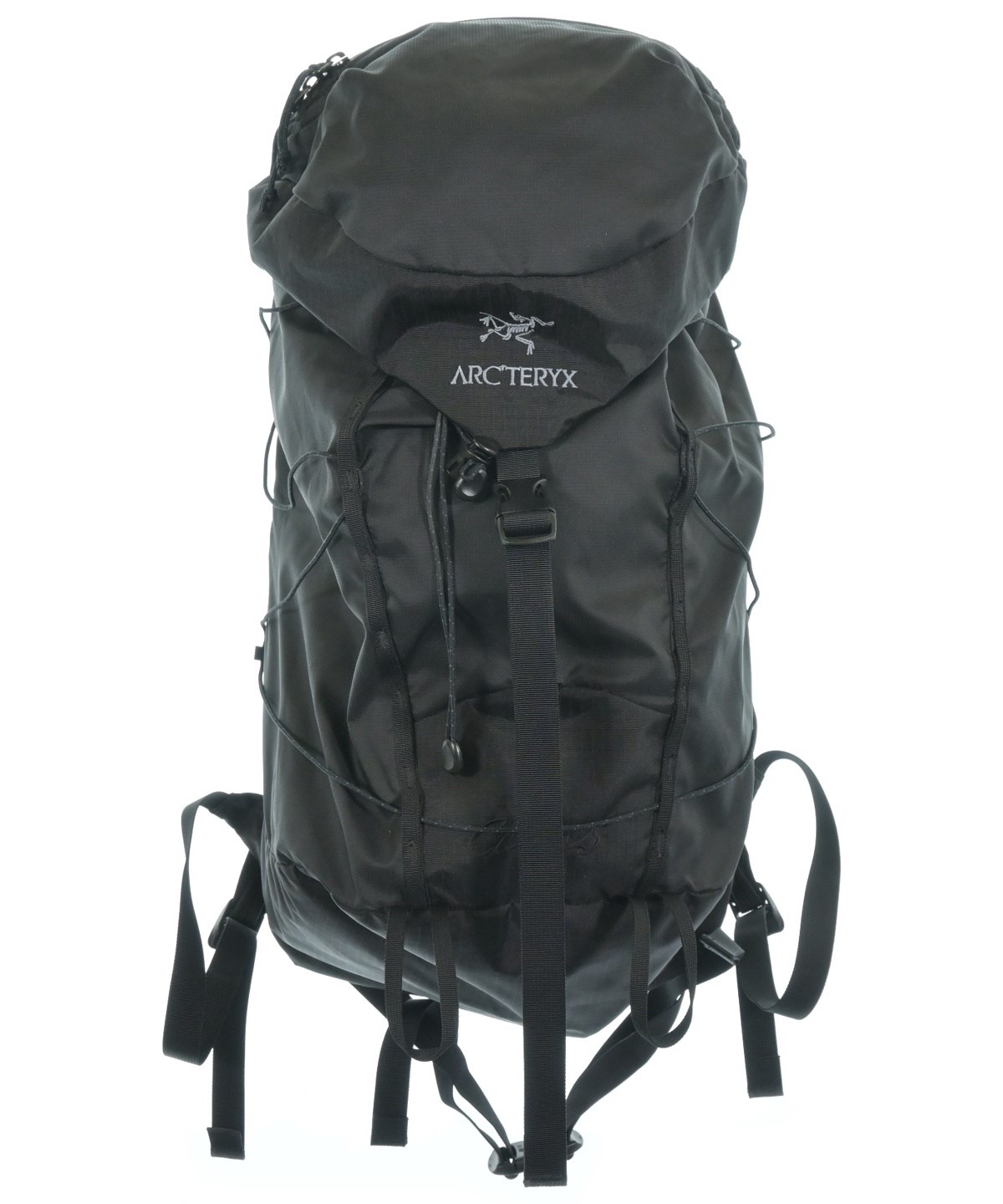 ARC'TERYX バックパック 黒 アークテリクス、モノリス…大人が選ぶべき「黒リュック」3モデル