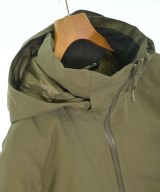 ARC'TERYX（アークテリクス）ダウンジャケット/ダウンベスト カーキ サイズ:M メンズ/2200618587070