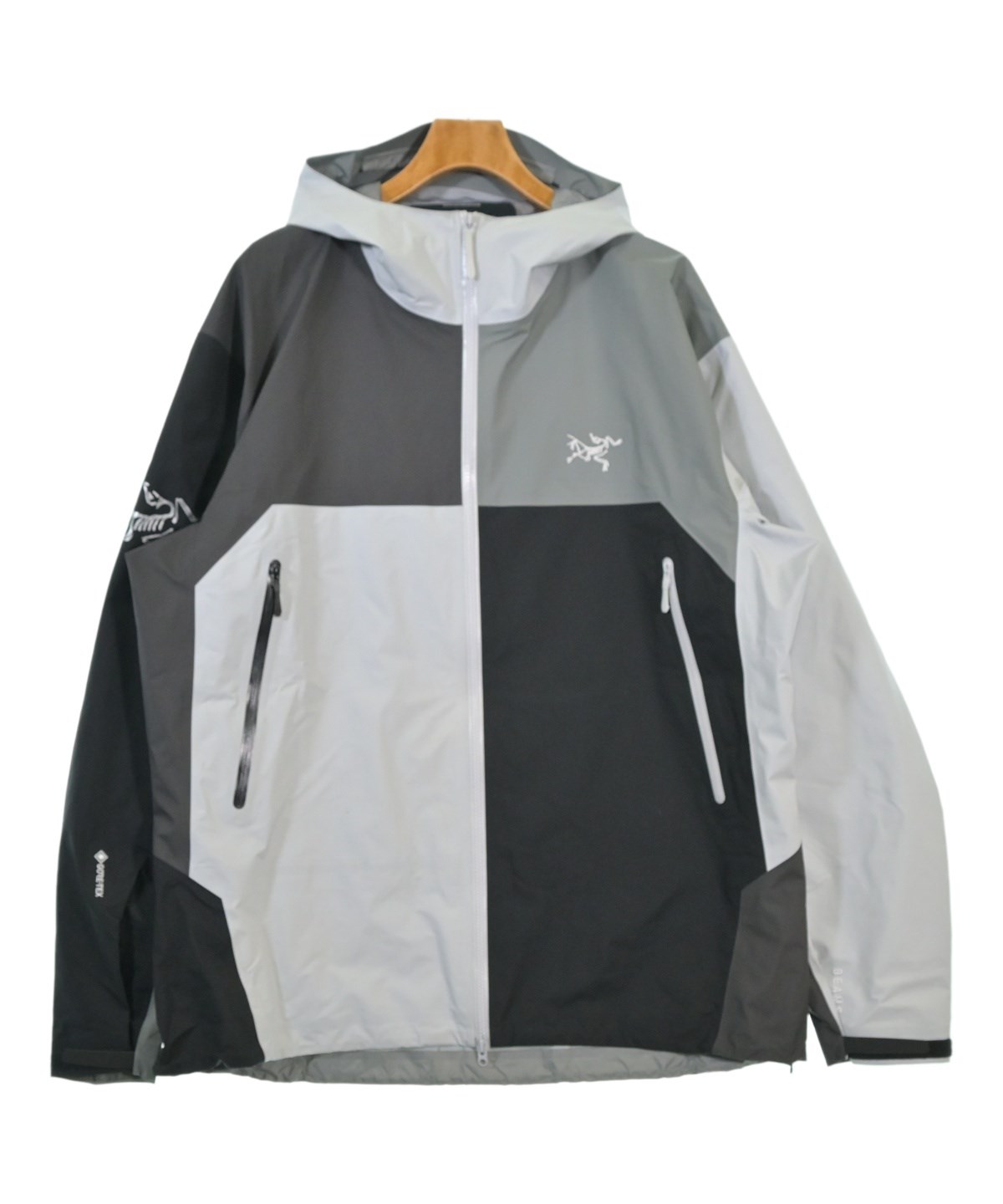 ARC'TERYX マウンテンパーカー グレー/ブラック ARC'TERYX（アークテリクス）マウンテンパーカー グレー サイズ:XXL