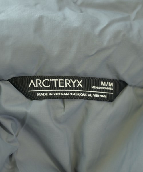 ARC'TERYX（アークテリクス）ダウンジャケット/ダウンベスト グレー サイズ:M メンズ/2200678046029
