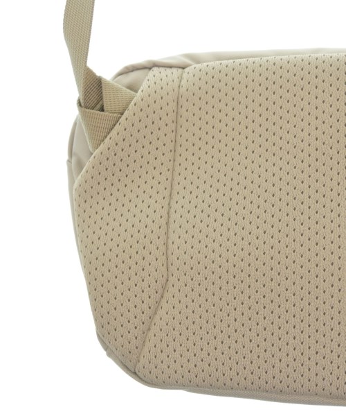 ARC'TERYX（アークテリクス）ショルダーバッグ ベージュ サイズ:- メンズ/2200678706084