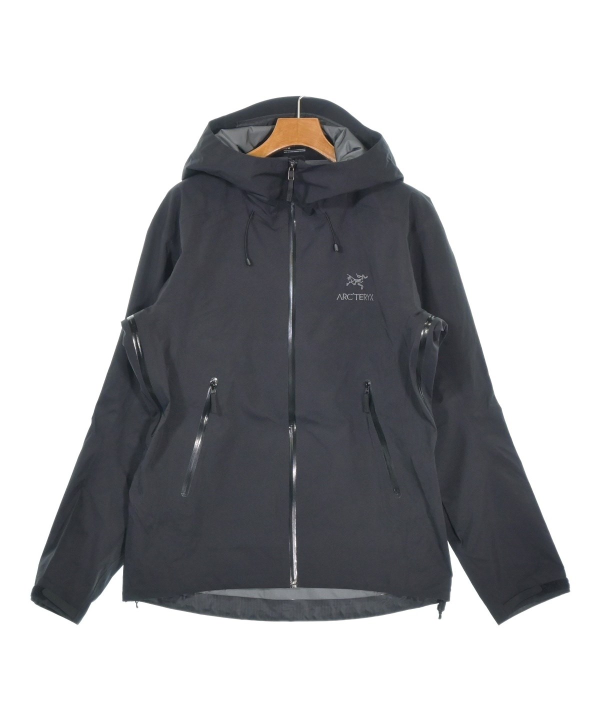 ARC'TERYX マウンテンパーカー 黒 ARC'TERYX（アークテリクス）マウンテンパーカー 黒 サイズ:M メンズ