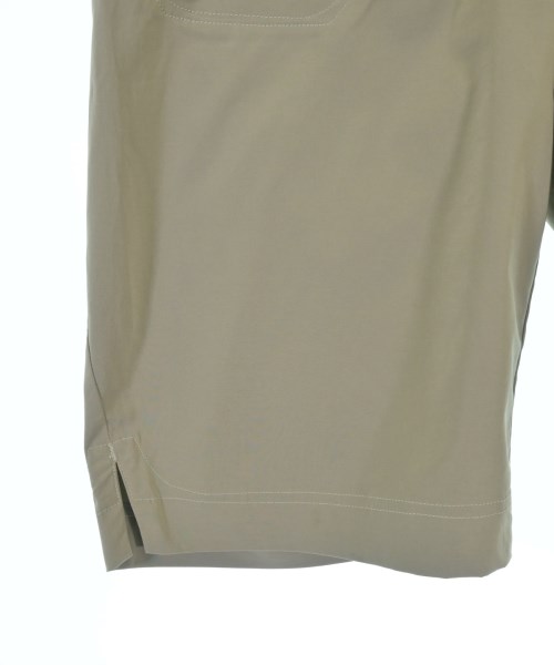 ARC'TERYX（アークテリクス）ショートパンツ カーキ サイズ:4(XL位) レディース/2200699804028