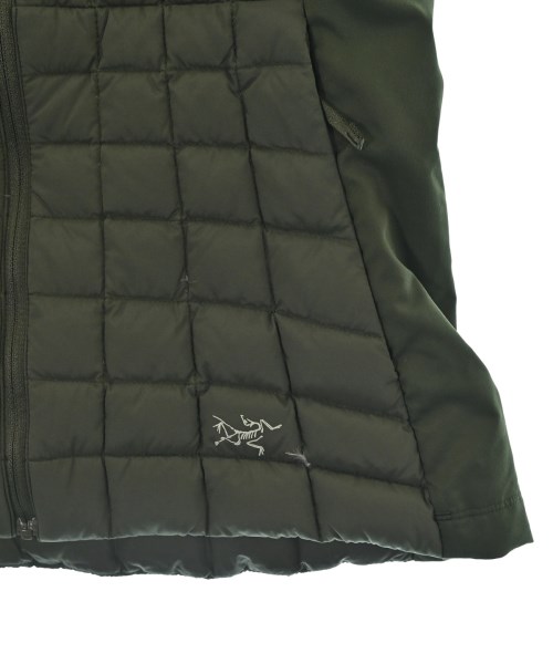 ARC'TERYX（アークテリクス）ダウンジャケット/ダウンベスト カーキ サイズ:XS レディース/2200717444014