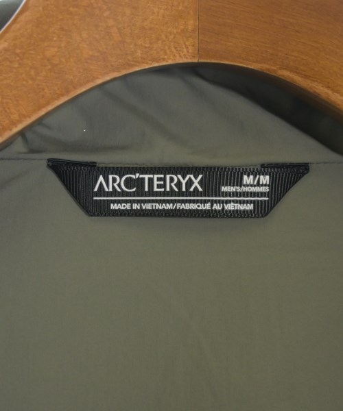 ARC'TERYX（アークテリクス）マウンテンパーカー カーキ サイズ:M メンズ/2200699309028
