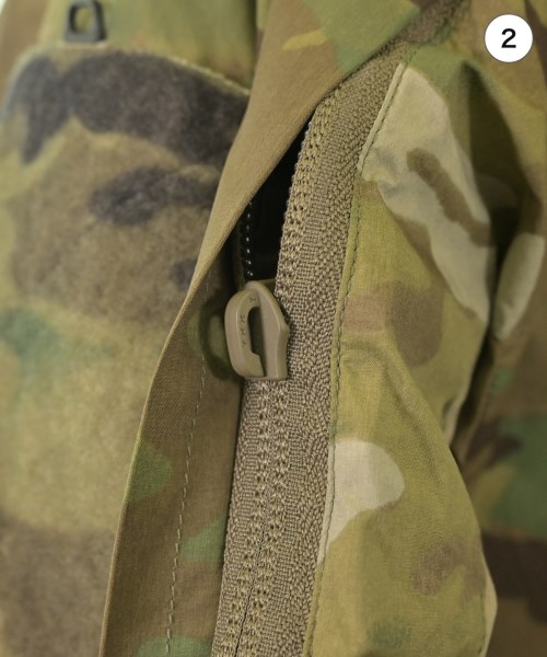 ARC'TERYX（アークテリクス）ダウンジャケット/ダウンベスト カーキ サイズ:M メンズ/2200672270017