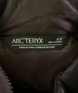 ARC'TERYX（アークテリクス）ダウンコート 茶 サイズ:S メンズ/2200730401018