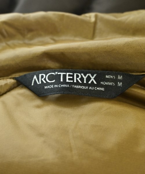 ARC'TERYX（アークテリクス）ダウンジャケット/ダウンベスト 茶 サイズ:M メンズ/2200731617067