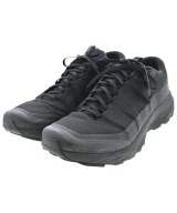 ARC'TERYX スニーカー