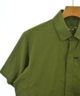 ARC'TERYX（アークテリクス）カジュアルシャツ カーキ サイズ:S メンズ/2200685594087