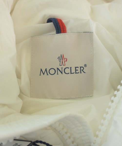 MONCLER（モンクレール）ダウンジャケット/ダウンベスト 白 サイズ:3(L位) メンズ/2200524487013