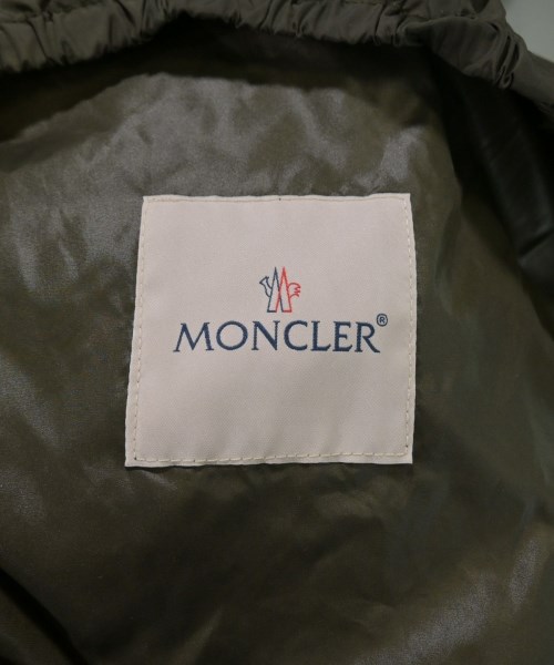 MONCLER（モンクレール）マウンテンパーカー カーキ サイズ:3(L位) メンズ/2200637013031