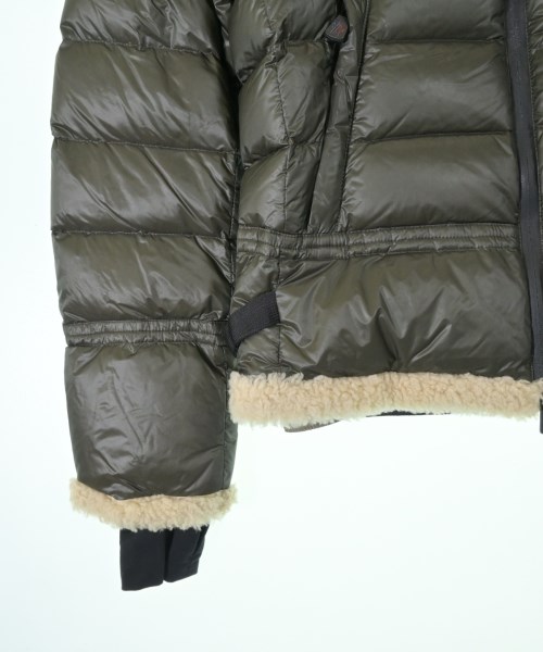 MONCLER GRENOBLE（モンクレールグルノーブル）ダウンジャケット/ダウンベスト カーキ サイズ:2(M位) メンズ/2200637694049