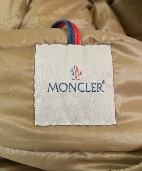MONCLER（モンクレール）ダウンコート ベージュ サイズ:2(M位) レディース/2200641700019