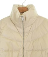 MONCLER（モンクレール）ダウンジャケット/ダウンベスト ベージュ サイズ:4(XL位) レディース/2200641825170