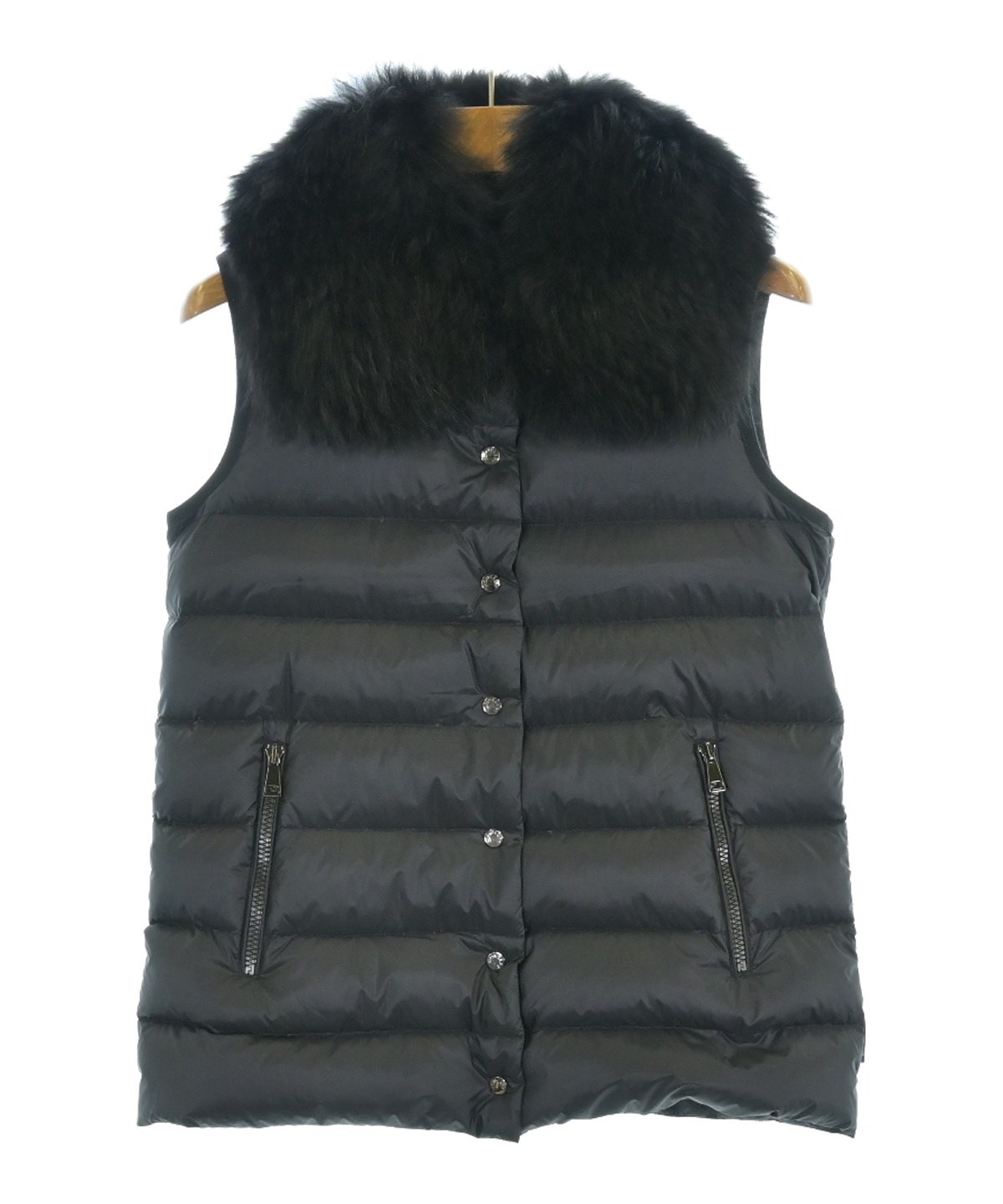 MONCLER（モンクレール）ダウンジャケット/ダウンベスト 黒 サイズ:0