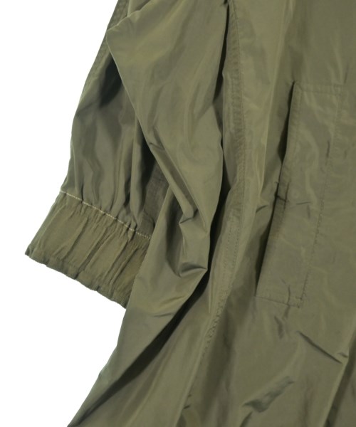 MONCLER（モンクレール）その他 カーキ サイズ:2(M位) レディース/2200620393331