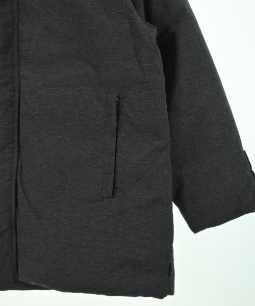 MONCLER（モンクレール）ダウンジャケット/ダウンベスト グレー サイズ:1(S位) メンズ/2200622256061