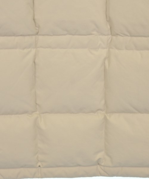 MONCLER（モンクレール）ダウンジャケット/ダウンベスト ベージュ サイズ:1(S位) メンズ/2200613129015