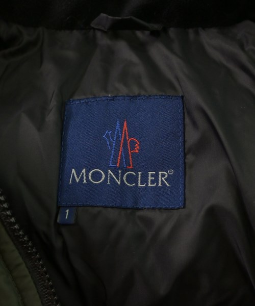 MONCLER（モンクレール）ダウンジャケット/ダウンベスト カーキ サイズ:1(S位) メンズ/2200628269119
