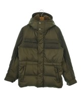 MONCLER（モンクレール）ダウンジャケット/ダウンベスト カーキ サイズ:3(L位) メンズ/2200614840018