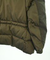 MONCLER（モンクレール）ダウンジャケット/ダウンベスト カーキ サイズ:3(L位) メンズ/2200614840018