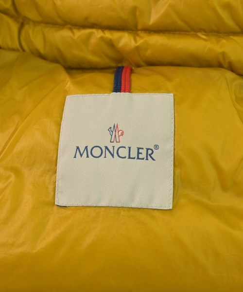 MONCLER（モンクレール）ダウンジャケット/ダウンベスト 黄 サイズ:1(S位) メンズ/2200616063026