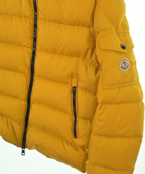 MONCLER（モンクレール）ダウンジャケット/ダウンベスト 黄 サイズ:1(S位) メンズ/2200616063026