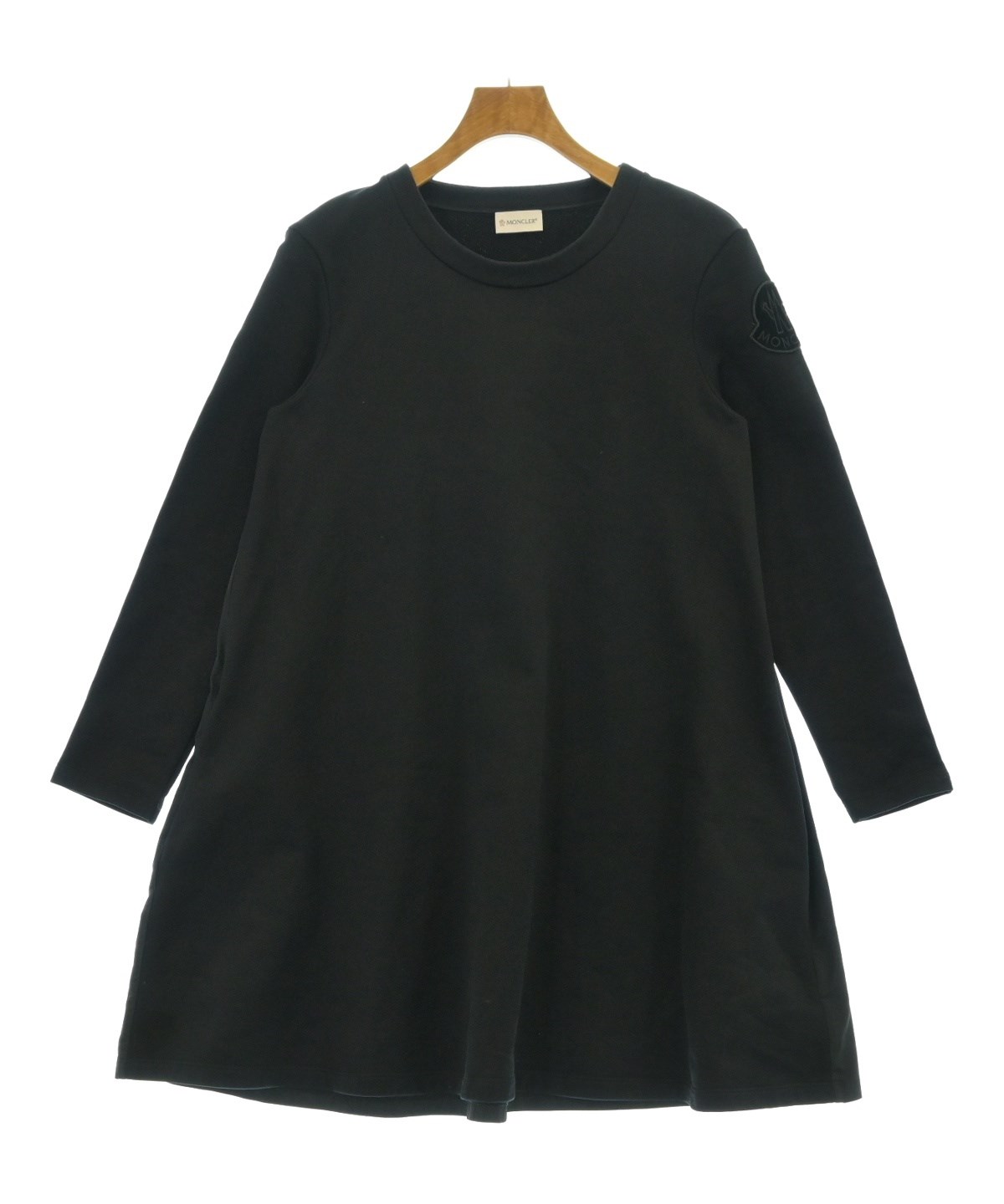 カ*モ様 【カモ　】MONCLERワンピース MONCLER ワンピース 8I00012 89A1K 999｜インポートショップ