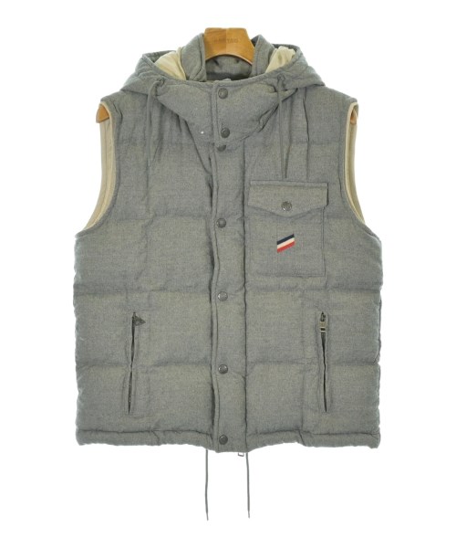 MONCLER(モンクレール)ダウンジャケット/ダウンベスト グレー サイズ:3(L位)/2200663371068