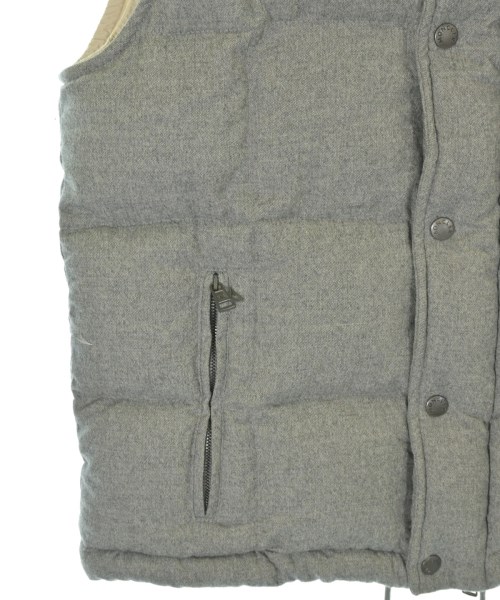 MONCLER（モンクレール）ダウンジャケット/ダウンベスト グレー サイズ:3(L位) メンズ/2200663371068